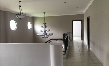 Venta de casa en ph camino de Cruces