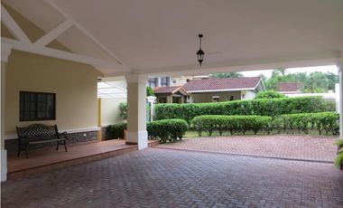 Venta de casa en ph camino de Cruces