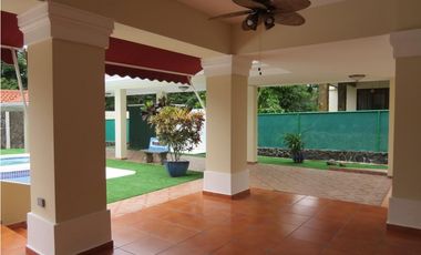 Venta de casa en ph camino de Cruces