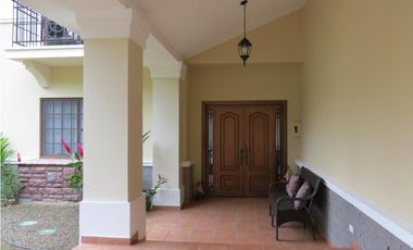 Venta de casa en ph camino de Cruces