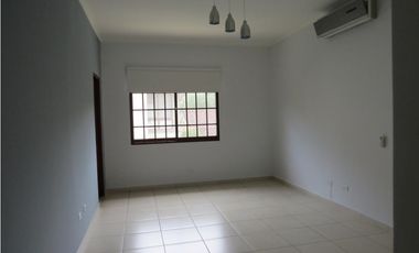 Venta de casa en ph camino de Cruces