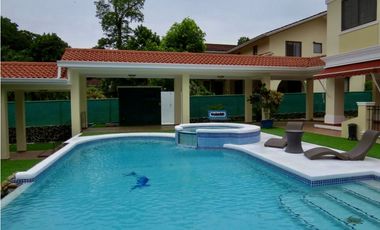 Venta de casa en ph camino de Cruces