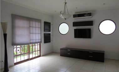 Alquiler de casa con piscina en Ph camino de Cruces