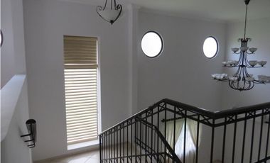 Alquiler de casa con piscina en Ph camino de Cruces