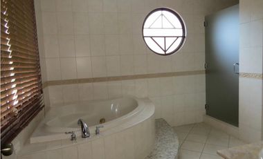 Alquiler de casa con piscina en Ph camino de Cruces