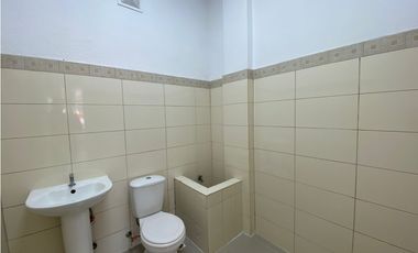 ALBROOK / LOCAL / 74M / DIVISIONES / CON ACABADOS / SOBRE VIA  YH