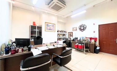 ALQUILER DE LOCAL EN VA PORRAS (8)