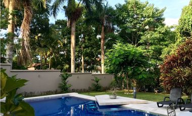 Se vende amplia Casa en Albrook