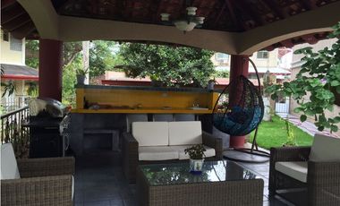 Se vende amplia Casa en Albrook