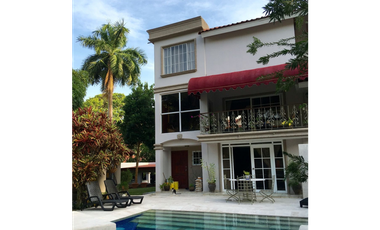 Se vende amplia Casa en Albrook