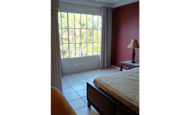 Se vende amplia Casa en Albrook