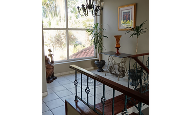 Se vende amplia Casa en Albrook