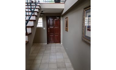 Se vende amplia Casa en Albrook