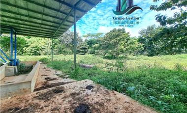 VENDO.FINCA A ORILLA.DE CALLE CON.GALERA SAN LORENZO