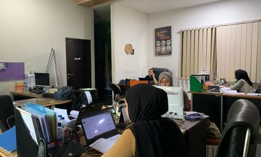 Dijual  Gudang 2 lantai daerah Pekayon Bekasi Barat