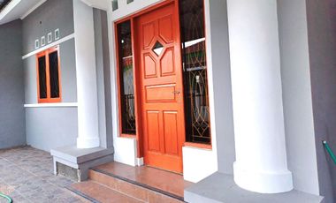 Rumah Karangasem dekat UMS jalan lebar dijual cepat BU