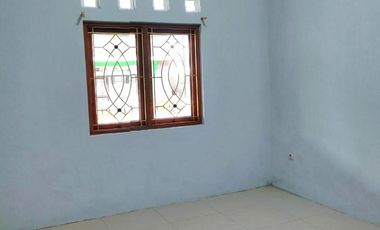 Rumah Karangasem dekat UMS jalan lebar dijual cepat BU