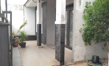 Rumah dijual Murah 2 Lt. Jatiwaringin, Bekasi dekat ke LRT Jatibening