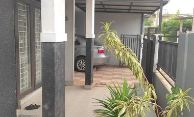 Rumah dijual Murah 2 Lt. Jatiwaringin, Bekasi dekat ke LRT Jatibening
