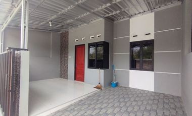 Rumah Cantik Modern Pesan Bangun di Banjarsari Solo (AD)