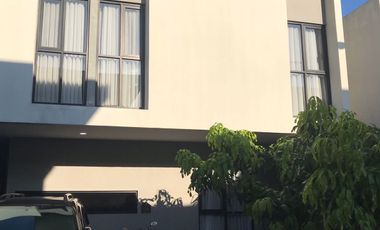 The asana colomadu solo cluster exclusive