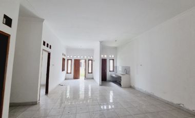 Rumah Nyaman 129m2 Murah Tohudan Colomadu