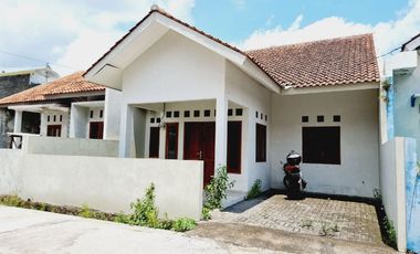 Rumah Nyaman 129m2 Murah Tohudan Colomadu