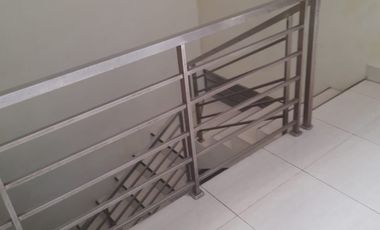 DISEWa RUMAH MINIMALIS  Pondok kelapa Jakarta timur