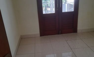 DISEWa RUMAH MINIMALIS  Pondok kelapa Jakarta timur