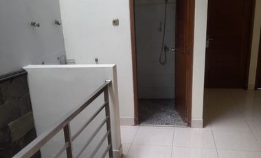 DISEWa RUMAH MINIMALIS  Pondok kelapa Jakarta timur