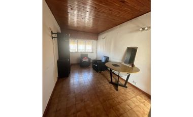 CASA 3 AMB. CON DEPTO 1 AMB EN PLANTA ALTA- 1 DE MAYO 171