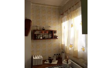 Venta Dpto. 3 amb. en triplex con cochera!!!