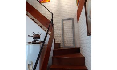 Venta Dpto. 3 amb. en triplex con cochera!!!