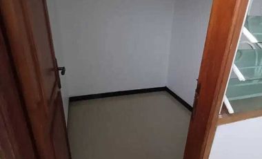 Di sewakan Rumah Luas dan Murah di Pondok Bambu, Aman, Nyaman