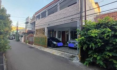 Di sewakan Rumah Luas dan Murah di Pondok Bambu, Aman, Nyaman