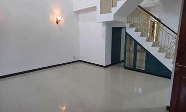 Di sewakan Rumah Luas dan Murah di Pondok Bambu, Aman, Nyaman