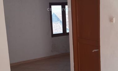 Rumah Kost 2 Lantai Di Karawang Barat R2028