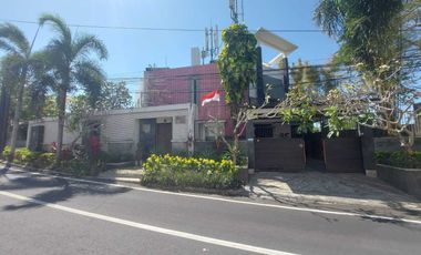 TURUN HARGA Dijual Villa Modern 2 Lantai Lokasi Premium di Taman Mumbul, Nusa Dua