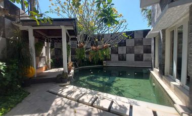 TURUN HARGA Dijual Villa Modern 2 Lantai Lokasi Premium di Taman Mumbul, Nusa Dua