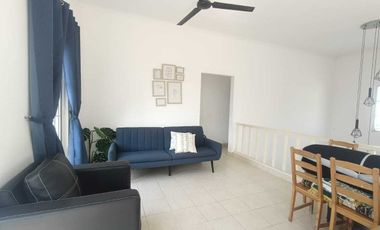 DISEWA RUMAH TAHUNAN 2 LANTAI FURNIS BAGUS SIAPHUNI SENTUL CITY SSR870