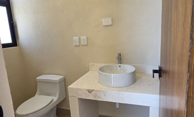 CASA EN VENTA MERIDA, PLAYA CHICXULUB, KAVANNA TIPO VILLA, ENTREGA INMEDIATA.