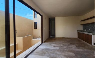 CASA EN VENTA MERIDA, SAN BENITO, COSTA ARENA, A 100 MTS DEL MAR, FEBRERO 2026.