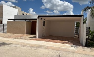 CASA EN VENTA MERIDA, PRIVADA ROCIO COUNTRY LIVING, MOD. 220 1 PLANTA, LISTA.