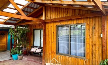 Casa en Venta en Venta Parcela con Casa 7 Dormitorios, 3 Baños y Piscina, El Canelo, San José de Maipo