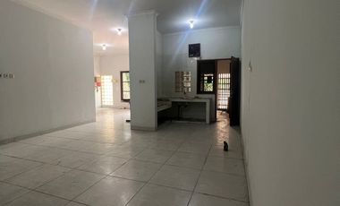 Dijual Rumah di taman kencana