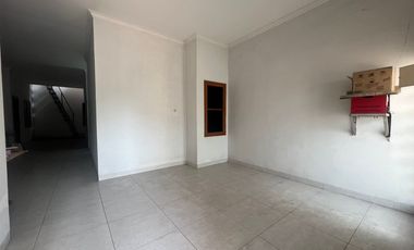 Dijual Rumah di taman kencana