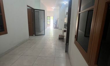 Dijual Rumah di taman kencana