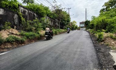 Tanah murah 300m2 kawasan villa toyaning Ungasan idr 7jt/m2