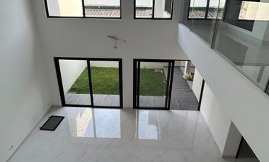 WUJUDKAN MIMPI ANDA DENGAN MEMPUNYAI RUMAH MEWAH, DESAIN MODEREN LOKASI EMAS