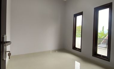 Rumah Mewah Gentan waru purba yang dekat Surakarta